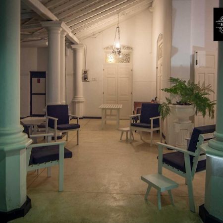 Villa Blanco Dehiwala-Mount Lavinia Exteriör bild