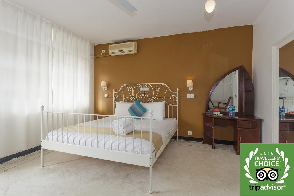 Villa Blanco Dehiwala-Mount Lavinia Exteriör bild