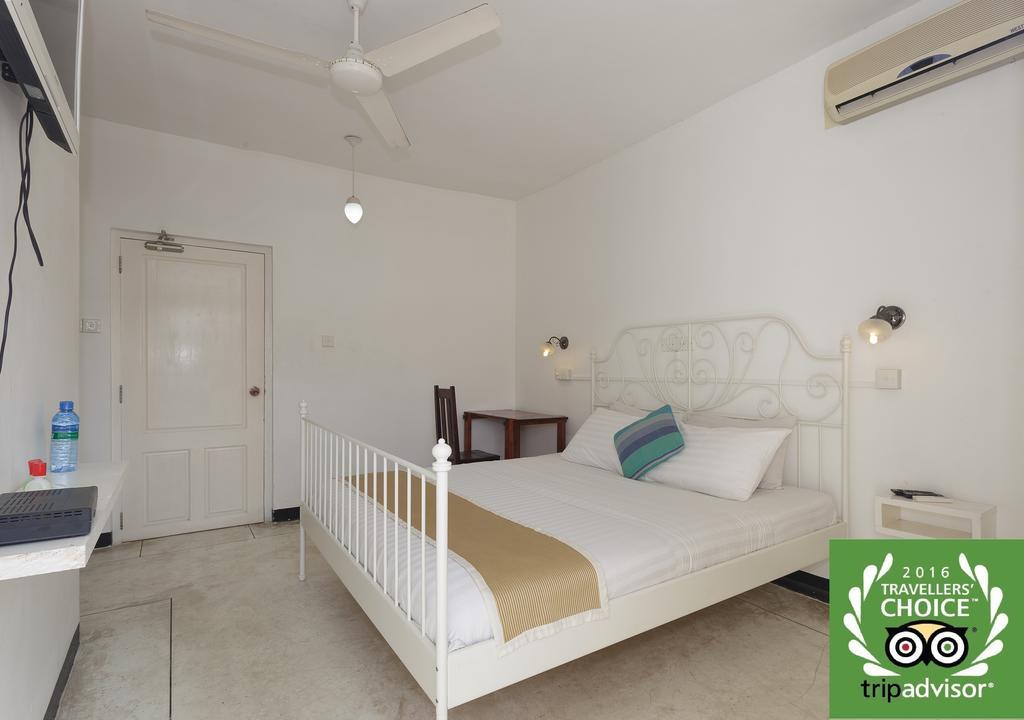 Villa Blanco Dehiwala-Mount Lavinia Exteriör bild