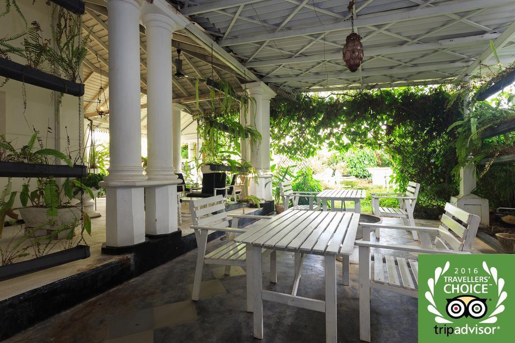 Villa Blanco Dehiwala-Mount Lavinia Exteriör bild