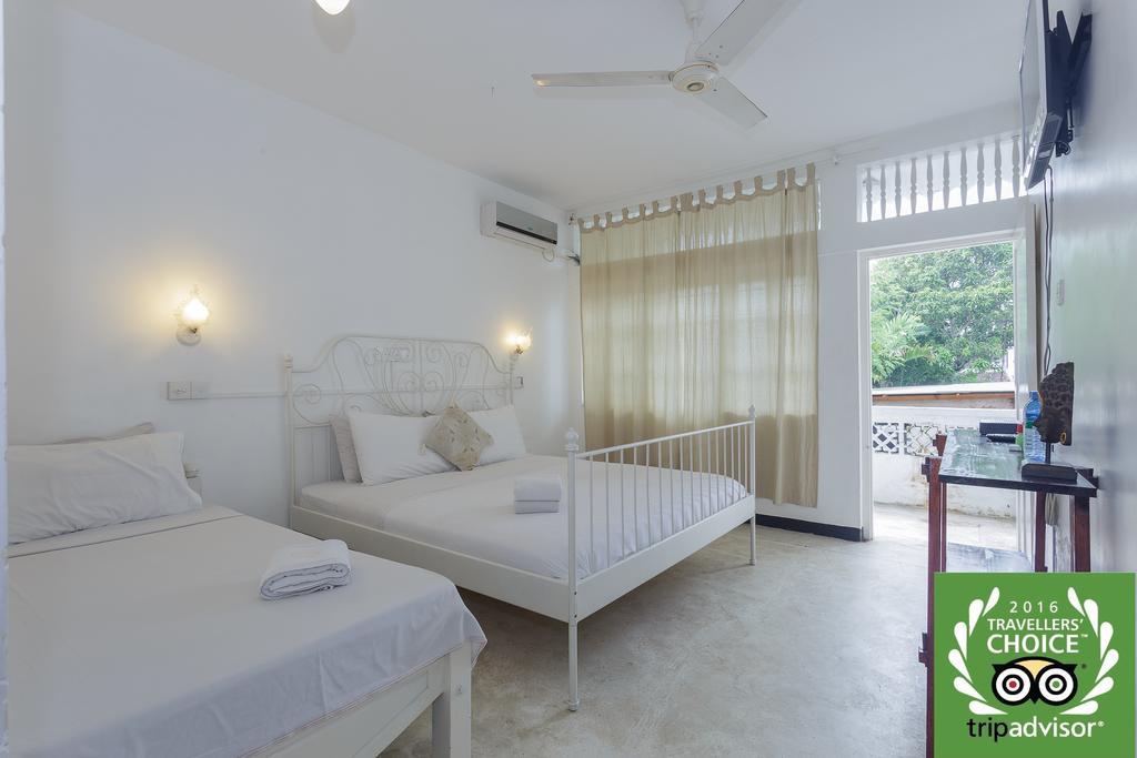 Villa Blanco Dehiwala-Mount Lavinia Exteriör bild