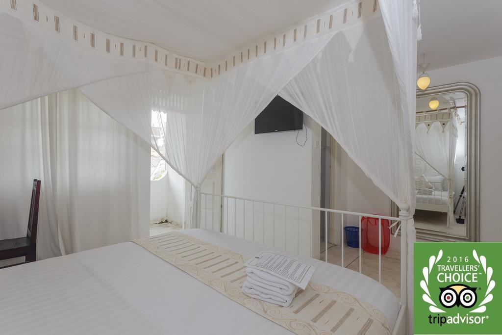 Villa Blanco Dehiwala-Mount Lavinia Exteriör bild