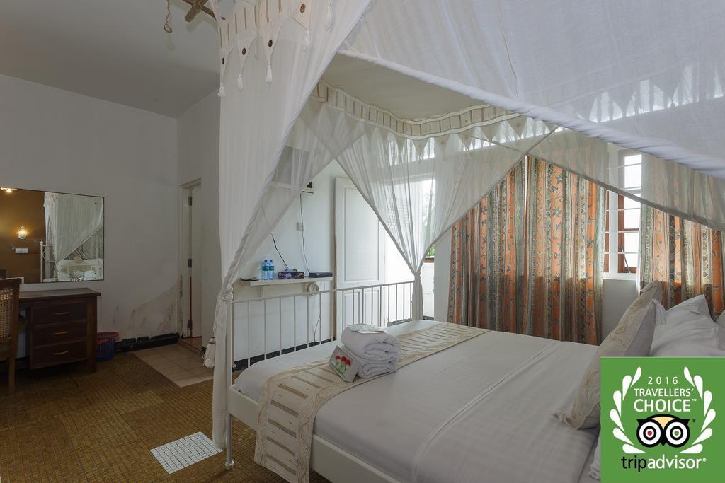 Villa Blanco Dehiwala-Mount Lavinia Exteriör bild