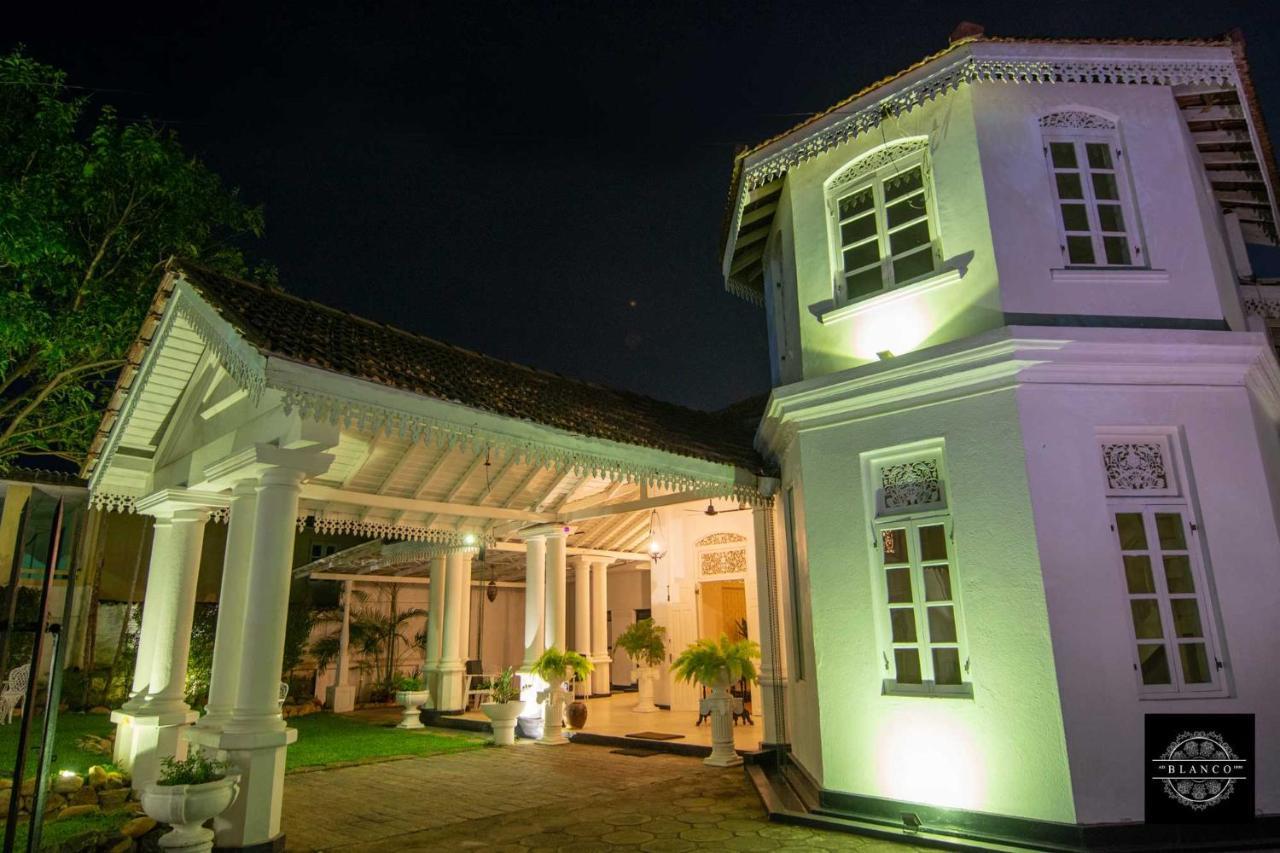 Villa Blanco Dehiwala-Mount Lavinia Exteriör bild