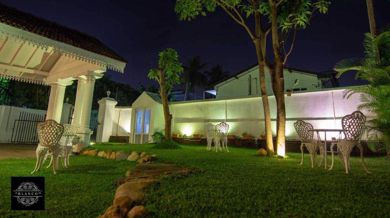 Villa Blanco Dehiwala-Mount Lavinia Exteriör bild